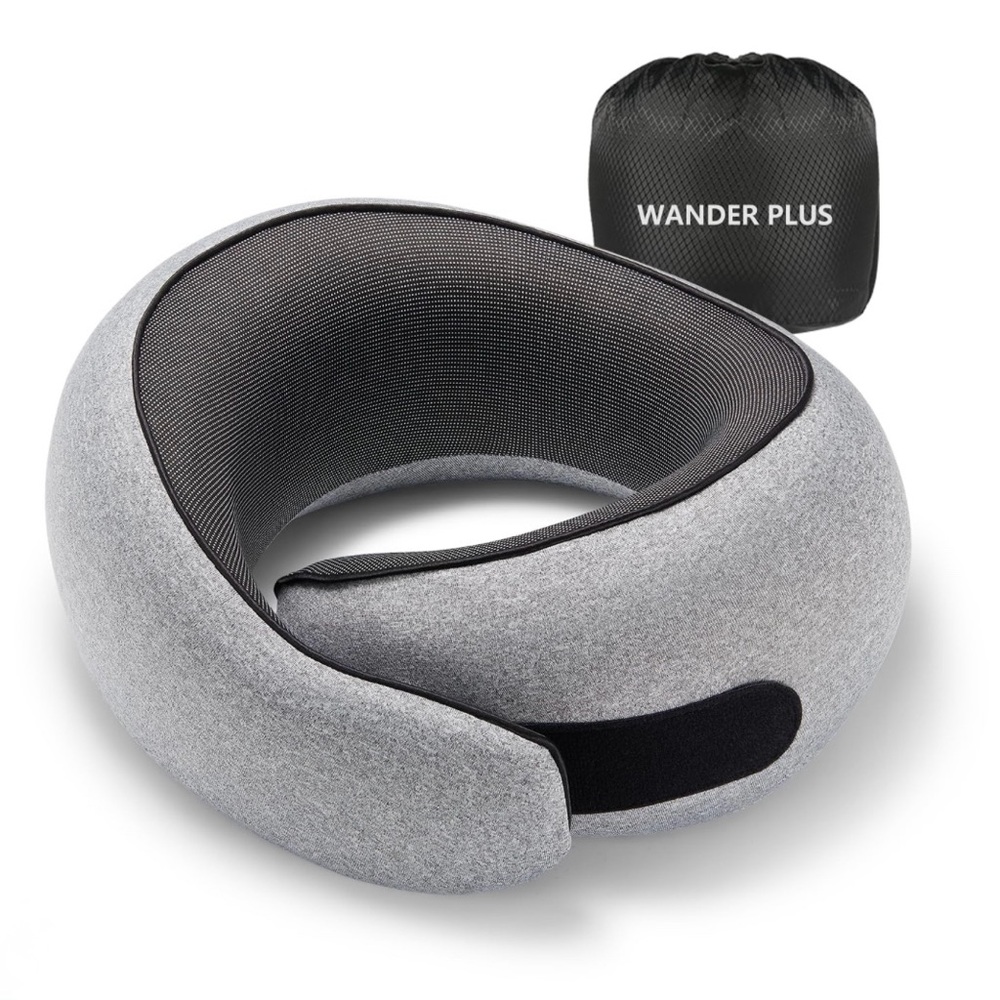 WANDER PLUS (WANDER +) Travel Neck Pillow in Gray with Carry Pouch
